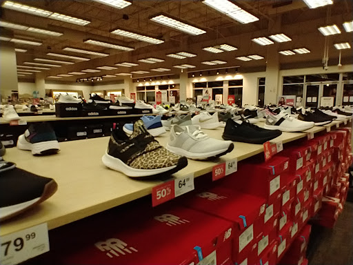 Shoe Store «Off Broadway Shoe Warehouse», reviews and photos, 2408 South Blvd, Charlotte, NC 28203, USA