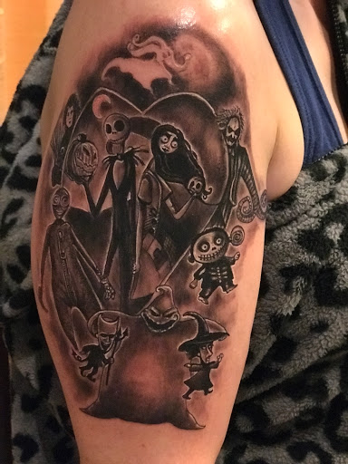 Explore side hand tattoo ideas, creative tattoo ideas in Pittsburgh, available at inkadinkadoo tattoo studio