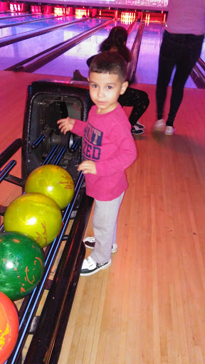 Bowling Alley «Bowlero Commack», reviews and photos, 2183 Jericho Turnpike, Commack, NY 11725, USA