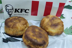 KFC | Los Pueblos image