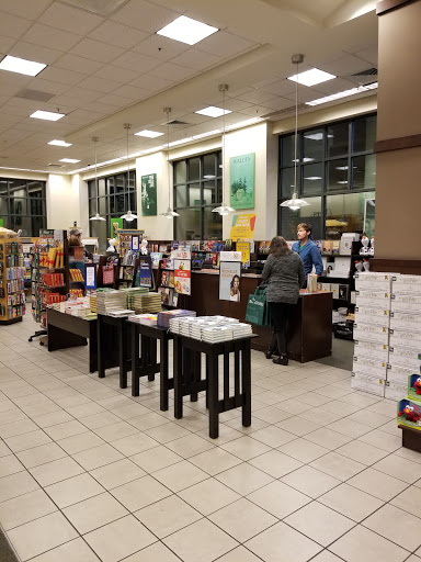 Book Store «Barnes & Noble», reviews and photos, 451 E Altamonte Dr, Altamonte Springs, FL 32701, USA