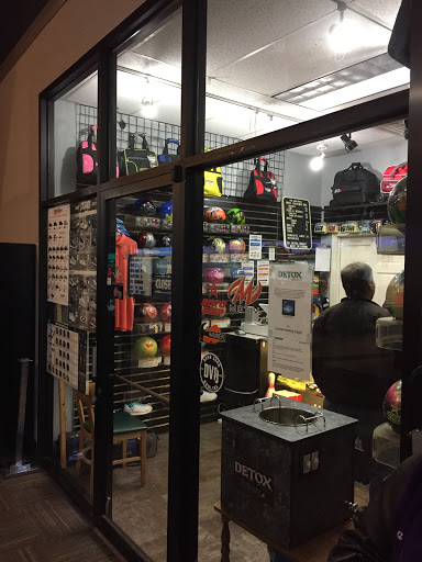 Bowling Alley «Junction Lanes Family Entertainment Center», reviews and photos, 141 Newnan Station Dr, Newnan, GA 30265, USA