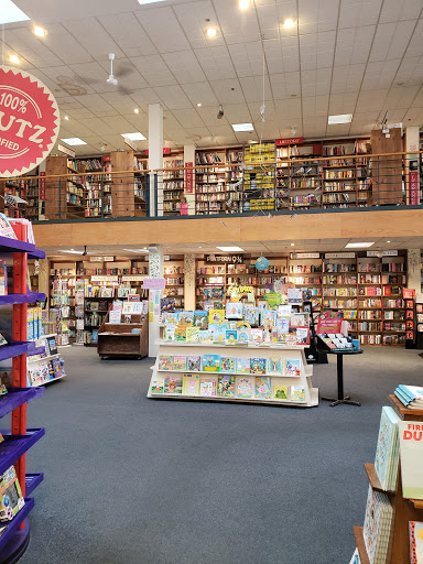 Book Store «Book Revue», reviews and photos, 313 New York Ave, Huntington, NY 11743, USA
