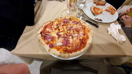 Pizzeria Dinner - Paposcia Club in Vico del Gargano, Provincia di Foggia