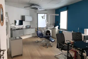 Dentiste- Drs LAFFOND et MARCELIS LAFFOND image