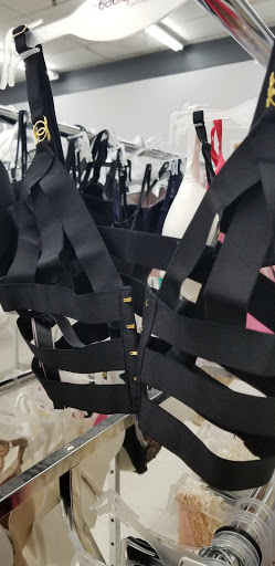 Discount Store «Discount Fashion Warehouse Kettering», reviews and photos, 2836 Wilmington Pike, Kettering, OH 45419, USA