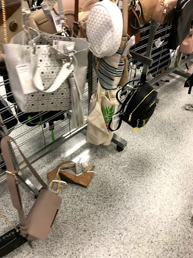 Clothing Store «Ross Dress for Less», reviews and photos, 5900 Sugarloaf Pkwy, Lawrenceville, GA 30043, USA