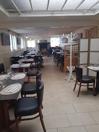 Atmosphère du Restaurant de fruits de mer Le Blanc Nez à Sangatte - n°6