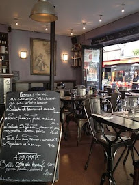 Atmosphère du Restaurant Little Café à Paris - n°2