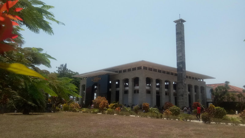 3 Masjid Terkenal di Kab. Pangandaran yang Wajib Dikunjungi