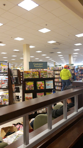 Book Store «Barnes & Noble», reviews and photos, 113 W County Center, Des Peres, MO 63131, USA