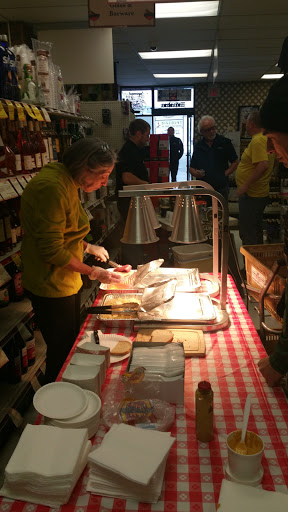 Liquor Store «Liquor Outlet Wine Cellars», reviews and photos, 289 Myrtle Ave, Boonton, NJ 07005, USA