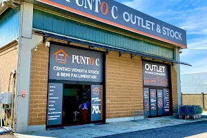 Punto C - Outlet & Stock image