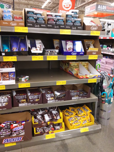 Supermarket «ALDI», reviews and photos, 4833 Oakton St, Skokie, IL 60077, USA