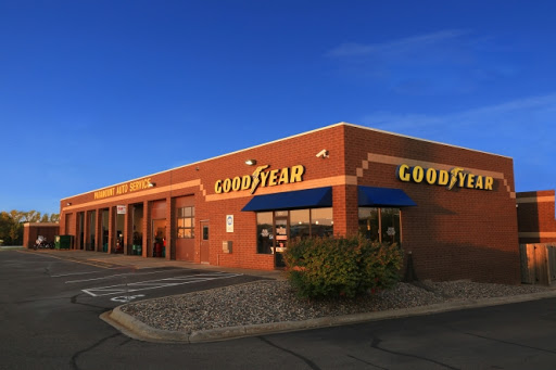 Tire Shop «Paramount Auto Service Woodbury West», reviews and photos, 1707 Weir Dr, Woodbury, MN 55125, USA