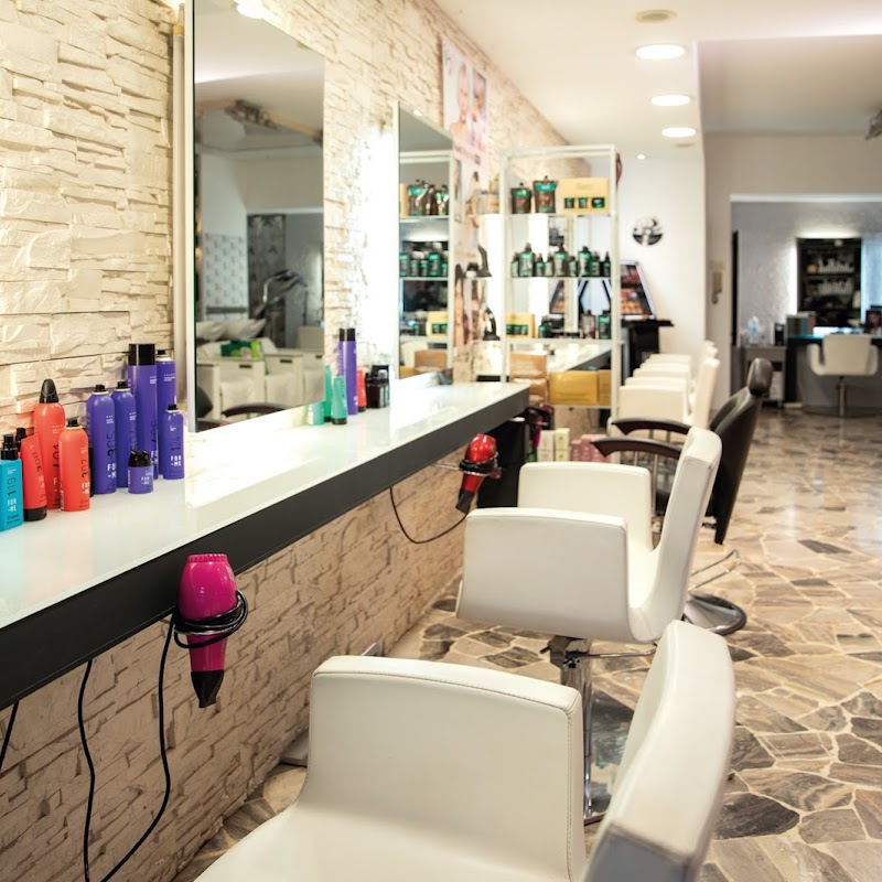 SALONE CENTRALE Hair & Beauty