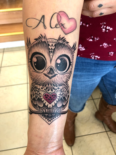 Tattoo Shop «The Plug Tattoo & Piercing, Inc.», reviews and photos, 12592 San Pablo Ave, Richmond, CA 94805, USA