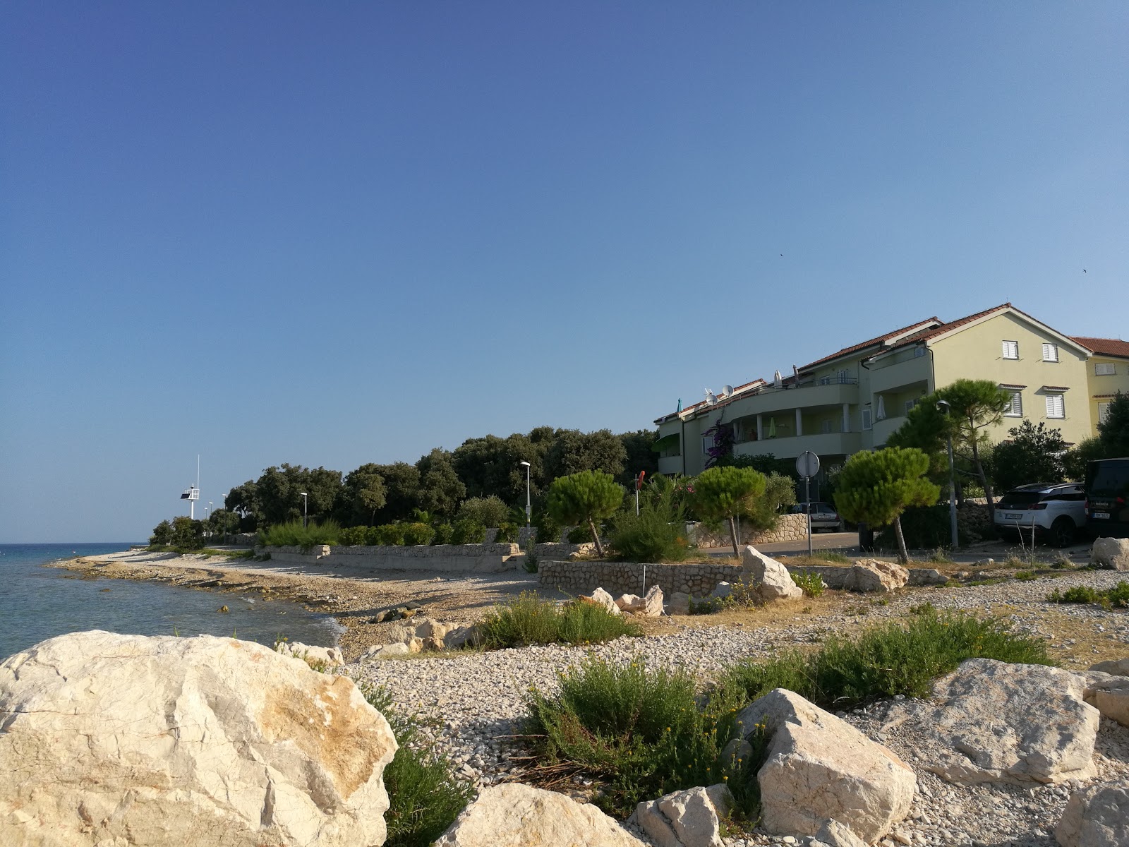 Fotografija Mandre II beach z srednje stopnjo čistoče