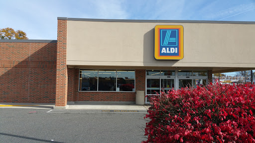 Supermarket «ALDI», reviews and photos, 1205 MacDade Blvd, Collingdale, PA 19023, USA