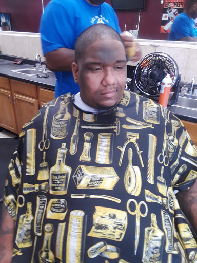 Barber Shop «platinum stylez barbershop», reviews and photos, 321 E 200th St, Euclid, OH 44119, USA