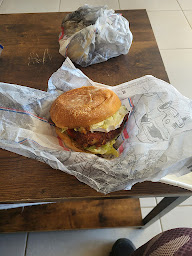 Photo n°5 de Go Go Burger à Le Luc ()