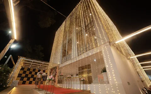 Layalee Grande Hotel Chennai image