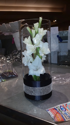 Grocery Store «Safeway», reviews and photos, 2090 Harbison Dr, Vacaville, CA 95687, USA