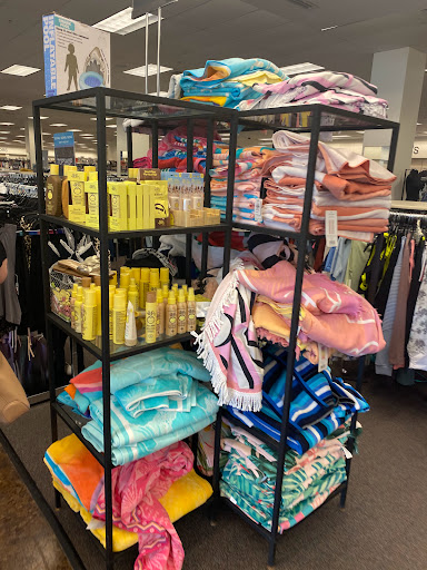 Department Store «Nordstrom Rack Orland Park Place», reviews and photos, 140 Orland Park Pl, Orland Park, IL 60462, USA