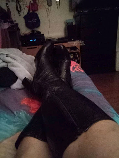 Used Furniture Store «New & Again Consignment Furniture Gallery», reviews and photos, 210 S School St, Lodi, CA 95240, USA