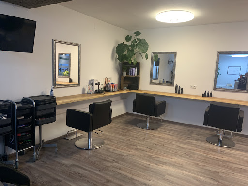 CP-HAIRDRESSER In Maria Saal
