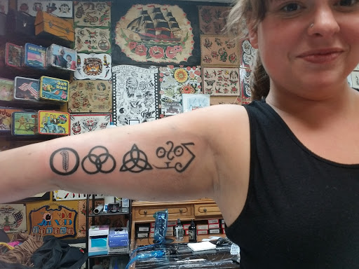 Tattoo Shop «New Life Tattoos», reviews and photos, 404 E Green St, Champaign, IL 61820, USA