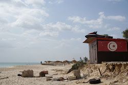 Photo de Harqalah Beach zone des équipements