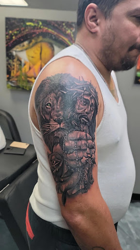 Explore belly button tattoo ideas, creative tattoo ideas in Trenton, available at Alpha Ink Studio