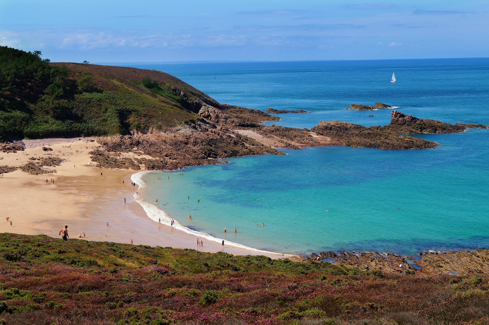 Foto van Plage du Portuais met beige zand oppervlakte