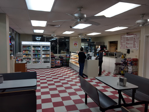 Donut Shop «Chandler Donut Shop», reviews and photos, 228 State Hwy 31 W, Chandler, TX 75758, USA