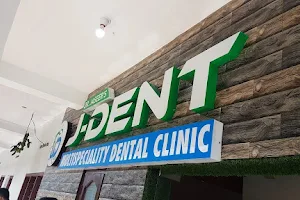 Dr. Jaseer's J Dent Multispeciality Dental Clinic & Implant Center image