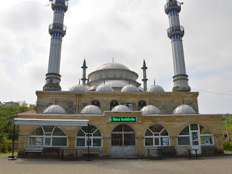 Hürriyet Mahallesi Camii