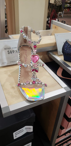 Shoe Store «DSW Designer Shoe Warehouse», reviews and photos, 13711 S Tamiami Trail, Fort Myers, FL 33912, USA