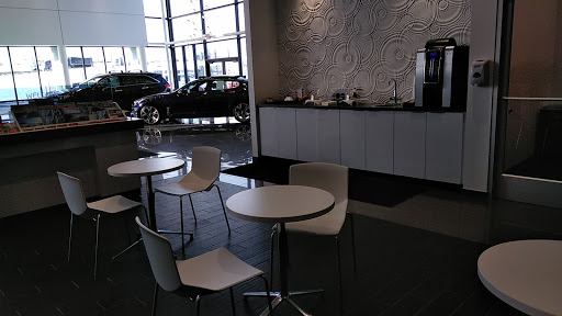 Car Dealer «Summit Place Kia», reviews and photos, 2200 Elizabeth Lake Rd, Waterford Twp, MI 48328, USA