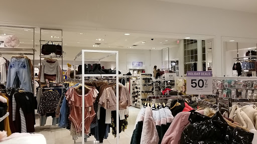 Clothing Store «Forever 21», reviews and photos, 757 Spectrum Center Dr, Irvine, CA 92618, USA