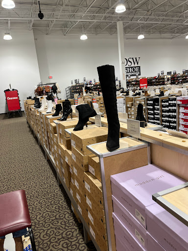 Shoe Store «DSW Designer Shoe Warehouse», reviews and photos, 375 E Altamonte Dr, Altamonte Springs, FL 32701, USA