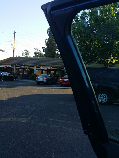 Tobacco Shop «Smoke Hut», reviews and photos, 1300 E Covell Blvd, Davis, CA 95616, USA