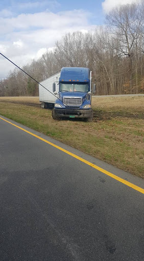 Towing Service «L C Hudson & Son Garage Inc», reviews and photos, 1366 Northside Rd, Elizabeth City, NC 27909, USA