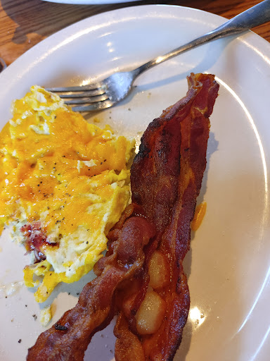 American Restaurant «Cracker Barrel Old Country Store», reviews and photos, 2920 Hospitality St, Tallahassee, FL 32303, USA