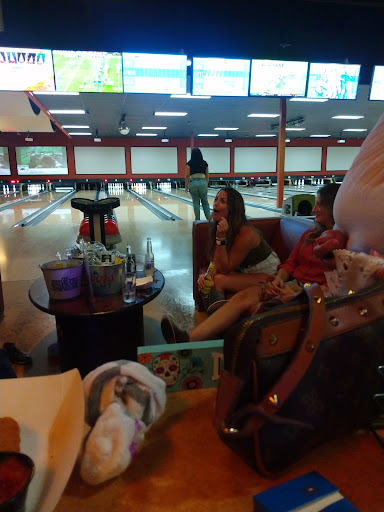 Bowling Alley «Vero Bowl Lanes & Lounge», reviews and photos, 929 14th Ln, Vero Beach, FL 32960, USA