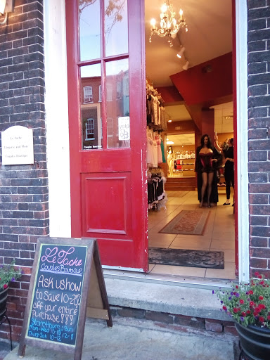 Le Tache Inc, 210 King St, Alexandria, VA 22314, USA, 