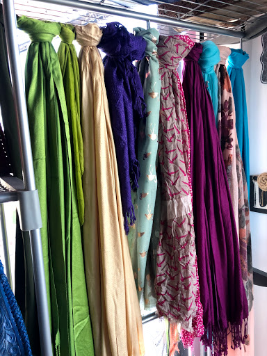 Thrift Store «Lotus House Thrift Chic Boutique», reviews and photos, 2040 NW 7th Ave, Miami, FL 33127, USA