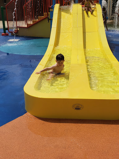 Water Park «Niles Prk District Oasis Waterpark», reviews and photos, 7877 N Milwaukee Ave, Niles, IL 60714, USA