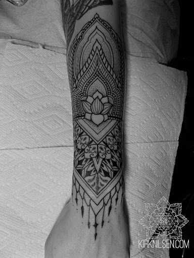 Tattoo Shop «Crown & Anchor Tattoo Parlor», reviews and photos, 626 NJ-88, Point Pleasant, NJ 08742, USA