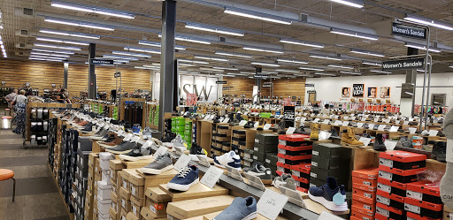 DSW Designer Shoe Warehouse, 10015 E Independence Blvd, Matthews, NC 28105, USA, 